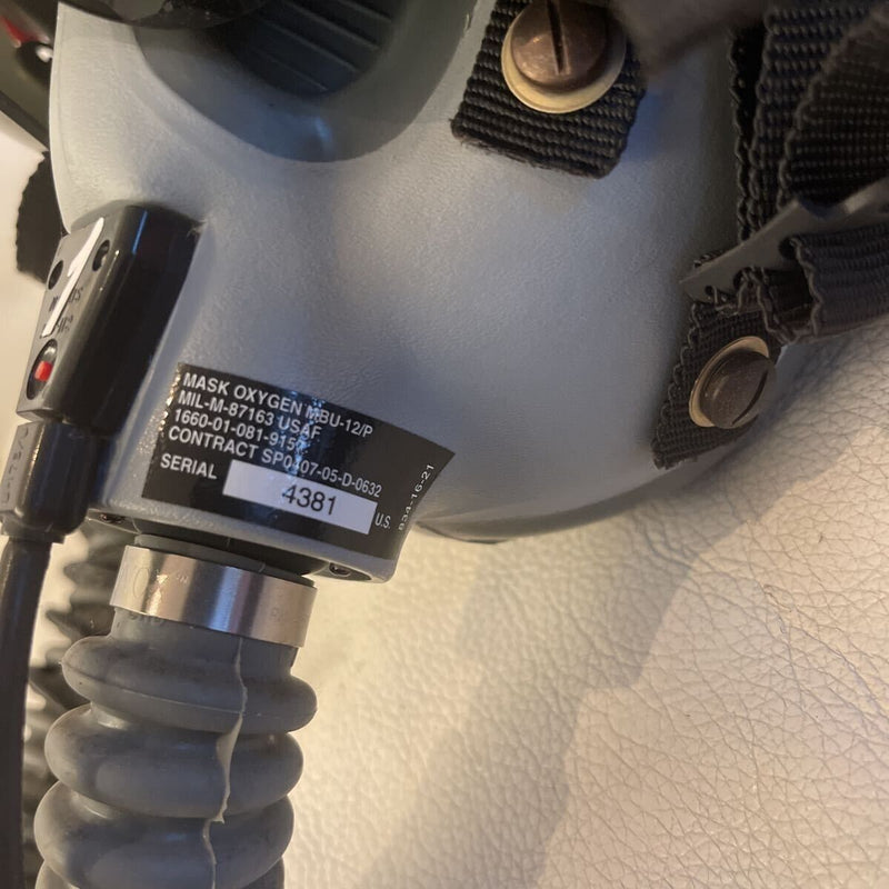Captain of the Thunderbirds Flight Helmet oxygen mask Set militay